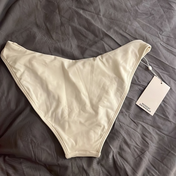 Monday swimwear Seychelles bottom in Ivory. Size Medium. Never worn. - Picture 2 of 4
